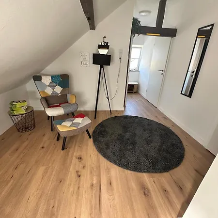 Haus Lilium-gemuetliche Dachgeschoss Apartamento *